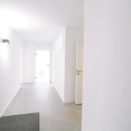 Lejlighed Moderne 5-zimmer-wohnung Mit 2 Badezimmern